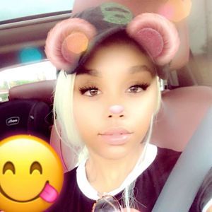 Meet your Posher, Juan teana